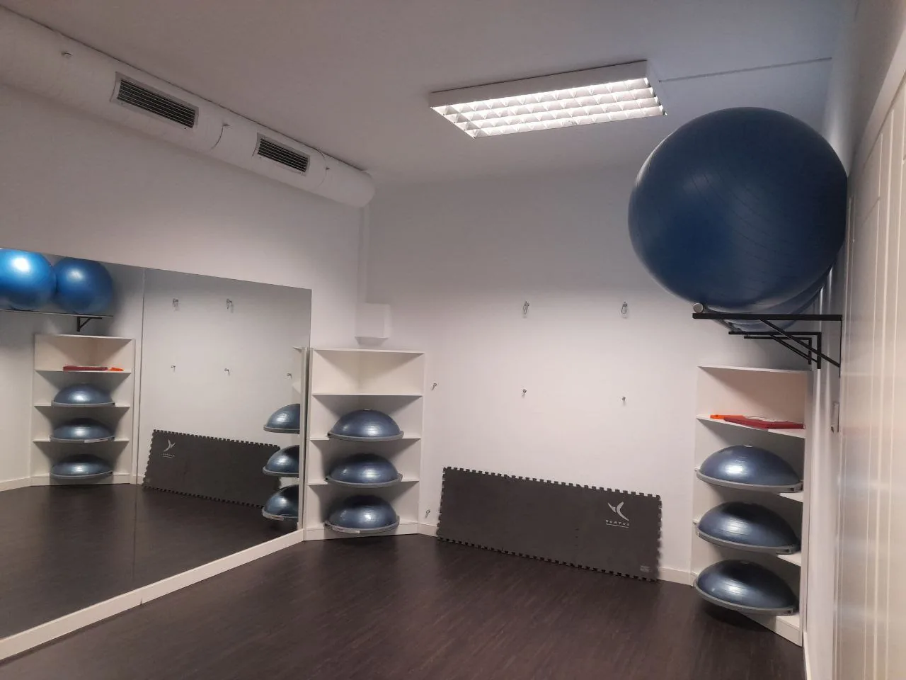Sala de pilates de CRES Fisioterapia